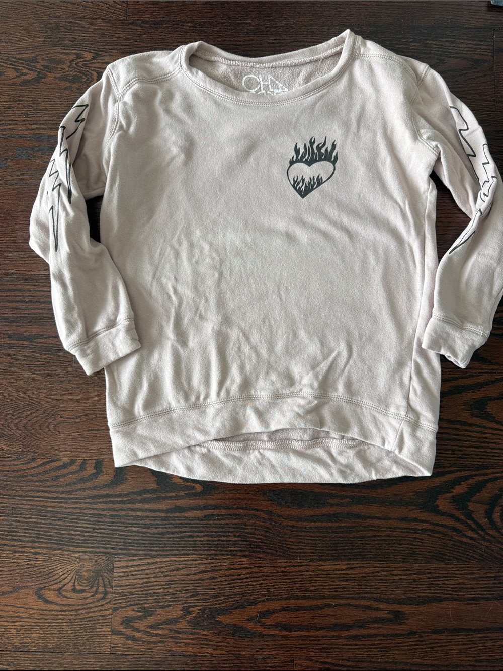 Junior Girls' light pink chaser Flame Heart Sweatshirt
